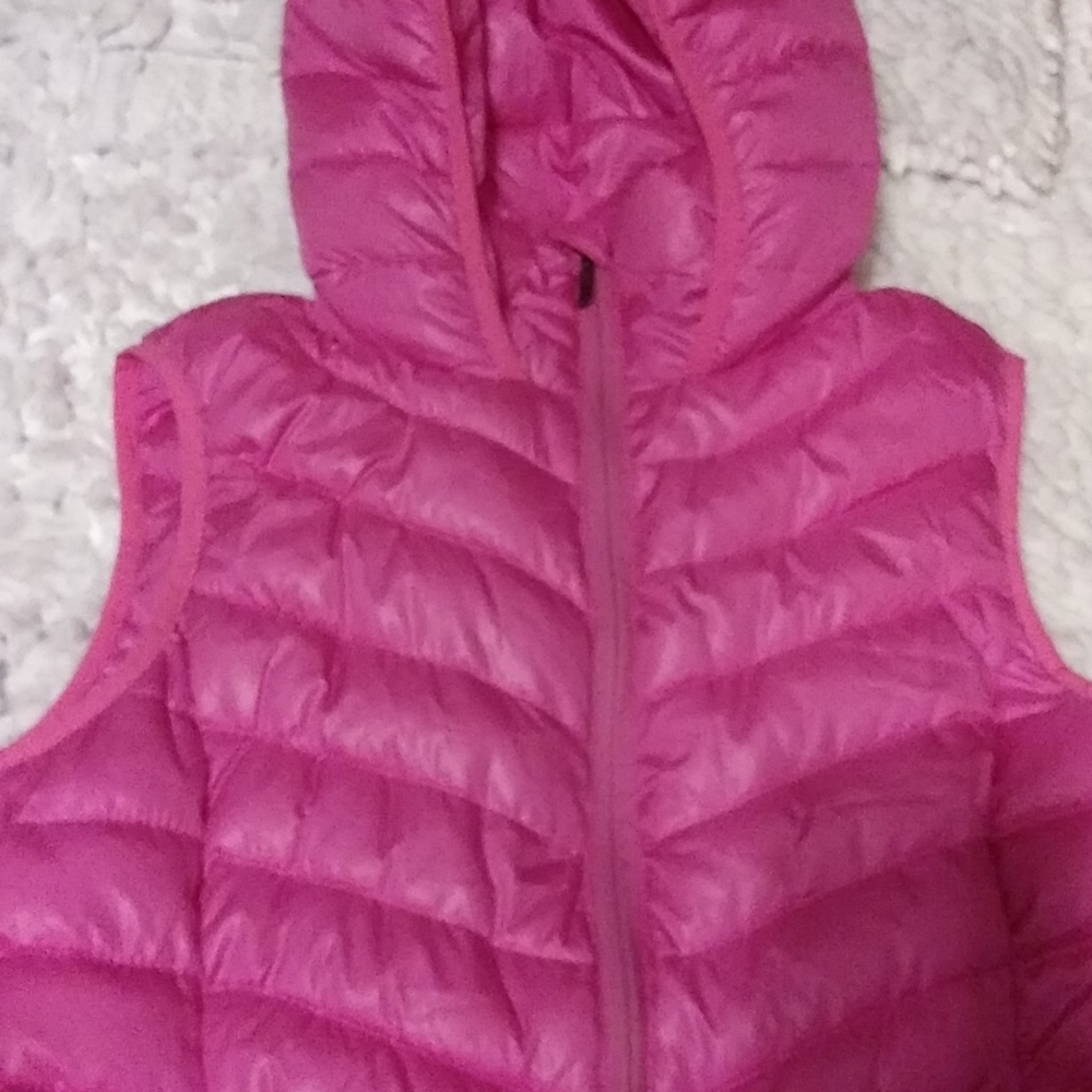 YMI PINK LADIES HOODED PUFFER VEST